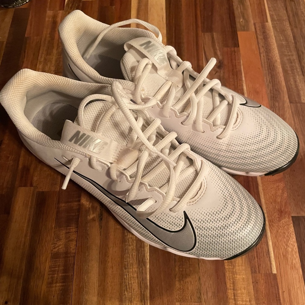 Nike Men's White football cleats size 7